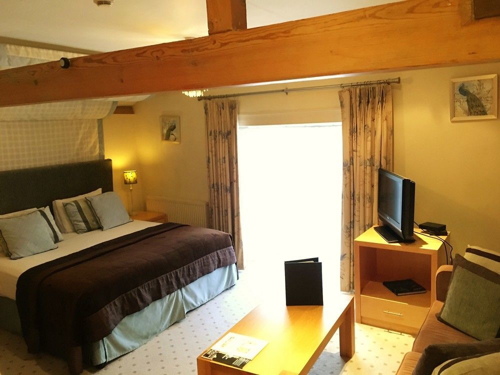 The Highworth Hotel Swindon Zewnętrze zdjęcie