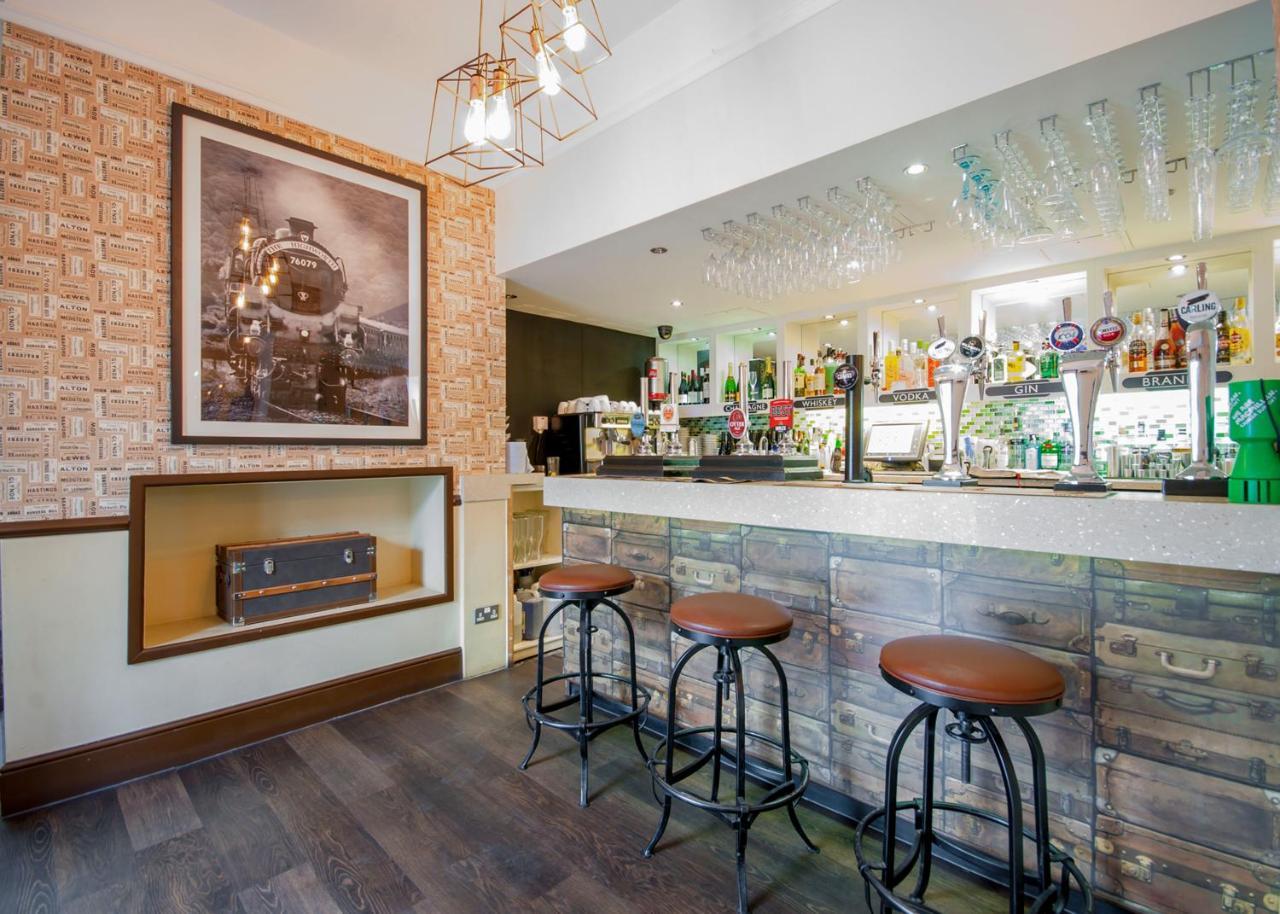 The Highworth Hotel Swindon Zewnętrze zdjęcie
